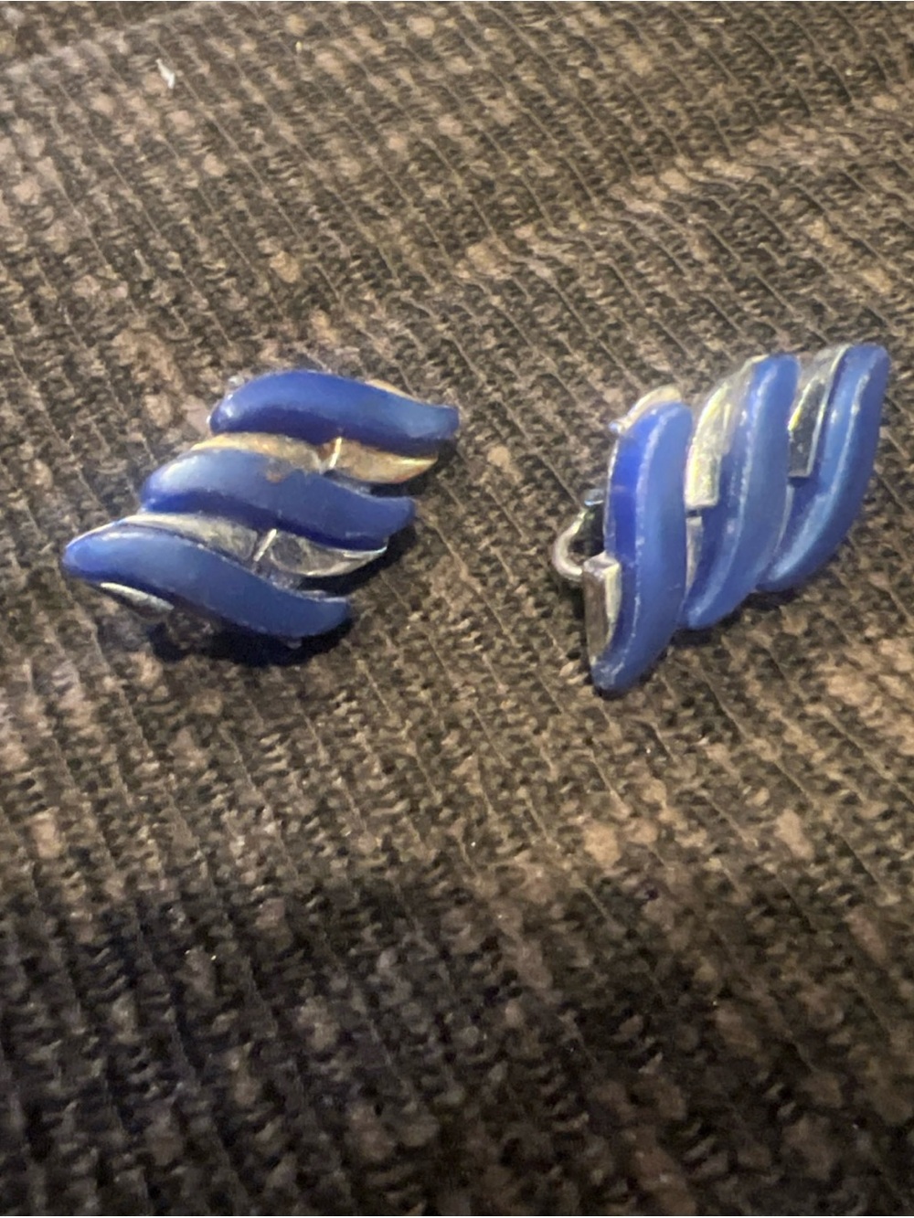 Vintage 50’s CORO Royal Blue Wave Lucite Thermoset Silver Tone Clip On Earrings
